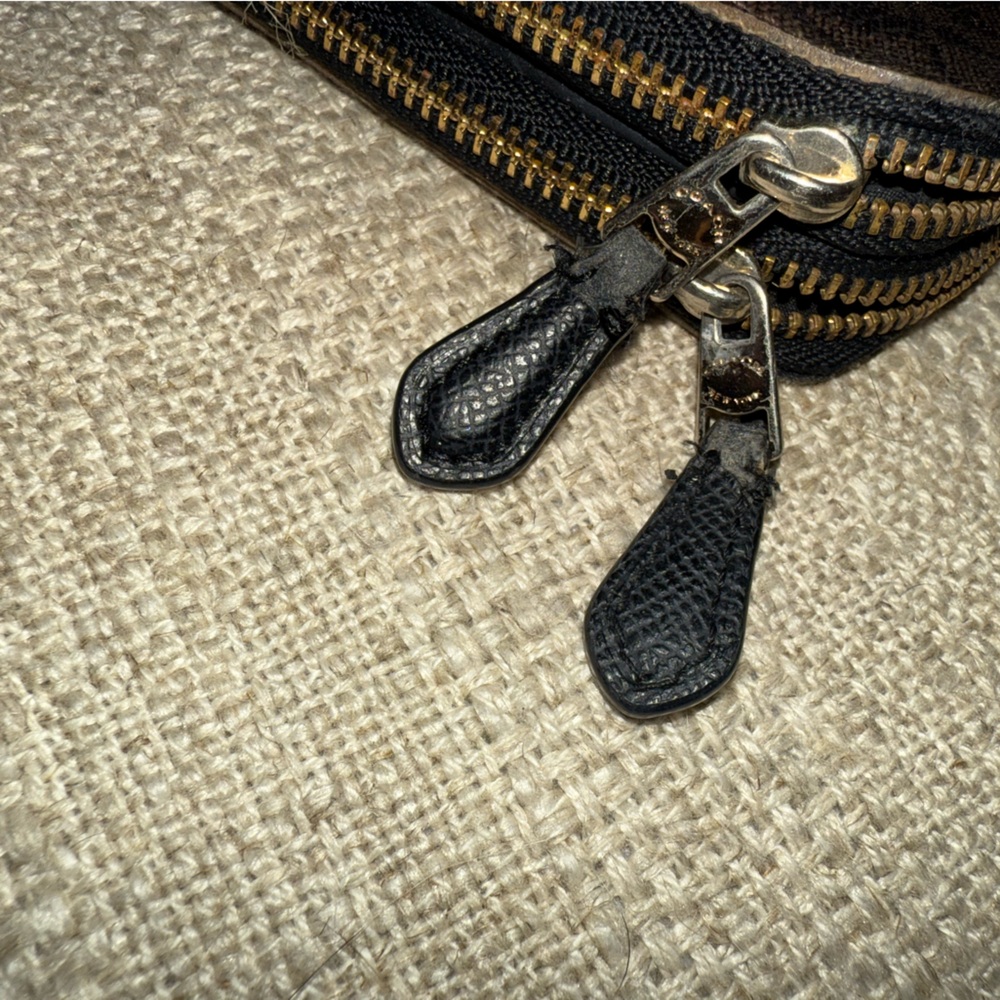 Coach Large Wallet - Picture 2 of 5